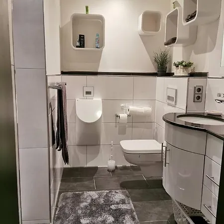 Schone Ferien- Oder Monteurwohnung In Apartament *